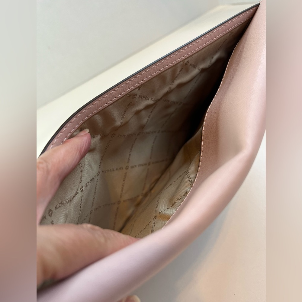 Michael Kors Envelope Pink Leather Signature Pocket Flap Wristlet/Clutch NWOT - Picture 10 of 11